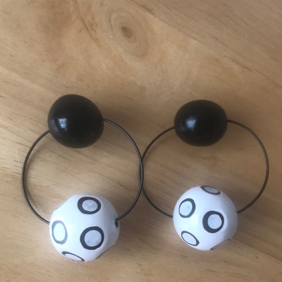 90s acrylic and wood bead wire black white earrings